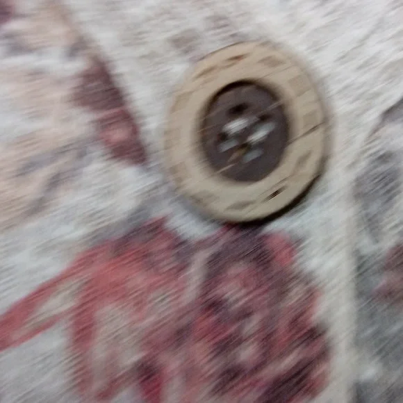 Absolutely Famous button front - Picture 3 of 5